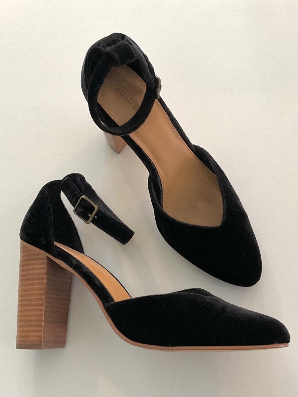 SOLUDOS Collette Heel in Black Velvet Size 10